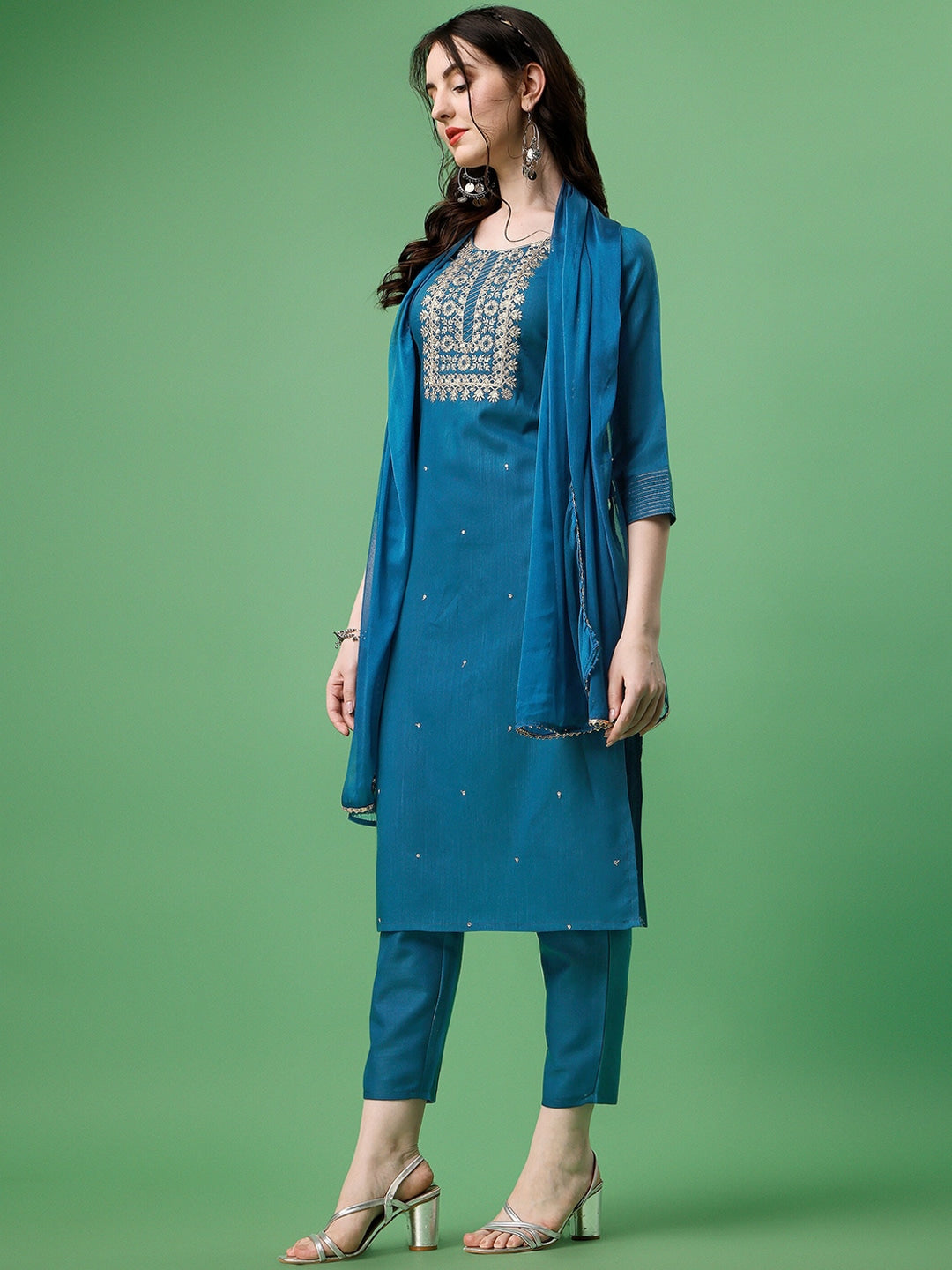 Blue Cotton Round Neck Embroidered Kurta Set 