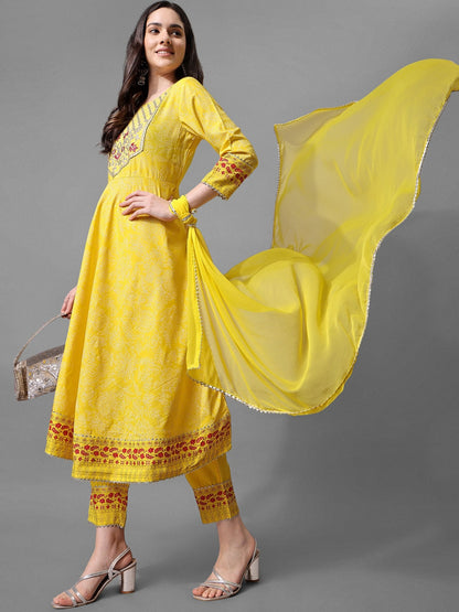 Yellow Round Neck Floral Embroidered Regular Patchwork Kurta & Trousers With Dupatta 